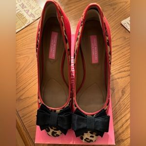 Isaac Mizrahi Red Suede Pumps